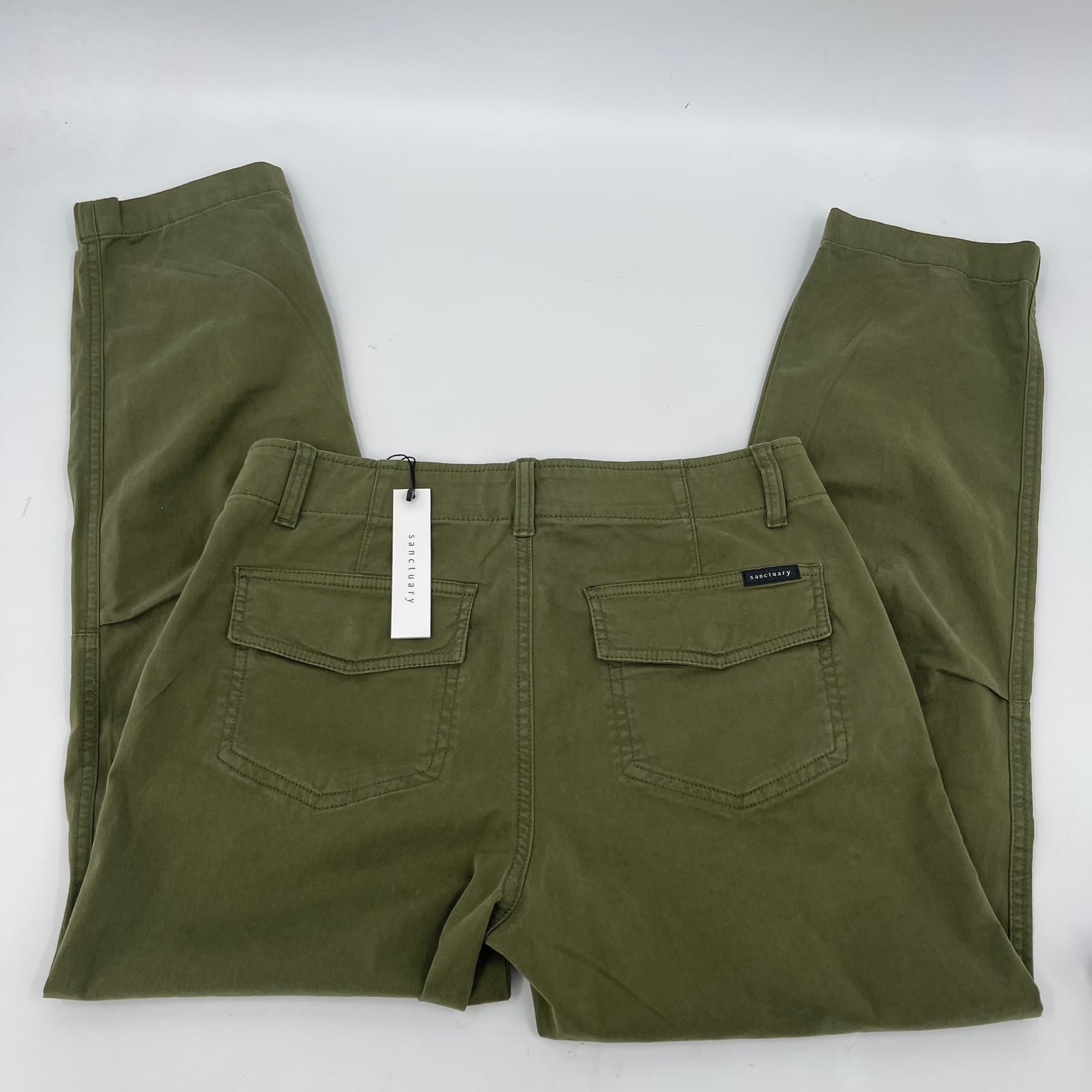 Photo inspiration: Green High Rise Exterior Finishing Reference: Evereve Green High Rise Athletic Track Pants Evereve Green High